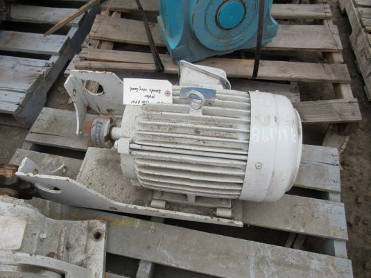 TECO/West AC motor, 5HP, 1165 RPM